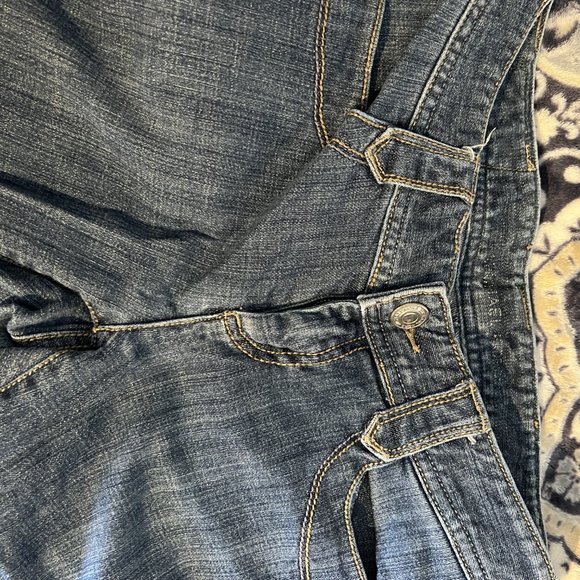 Michael Kors Jeans, size 4P, folded pockets in back, gently used - Picture 3 of 7